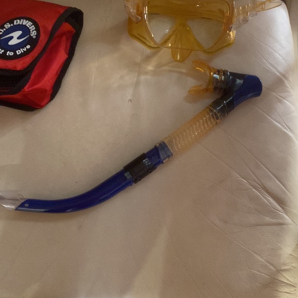 U.S Divers Snorkel Set - Picture 7 of 11
